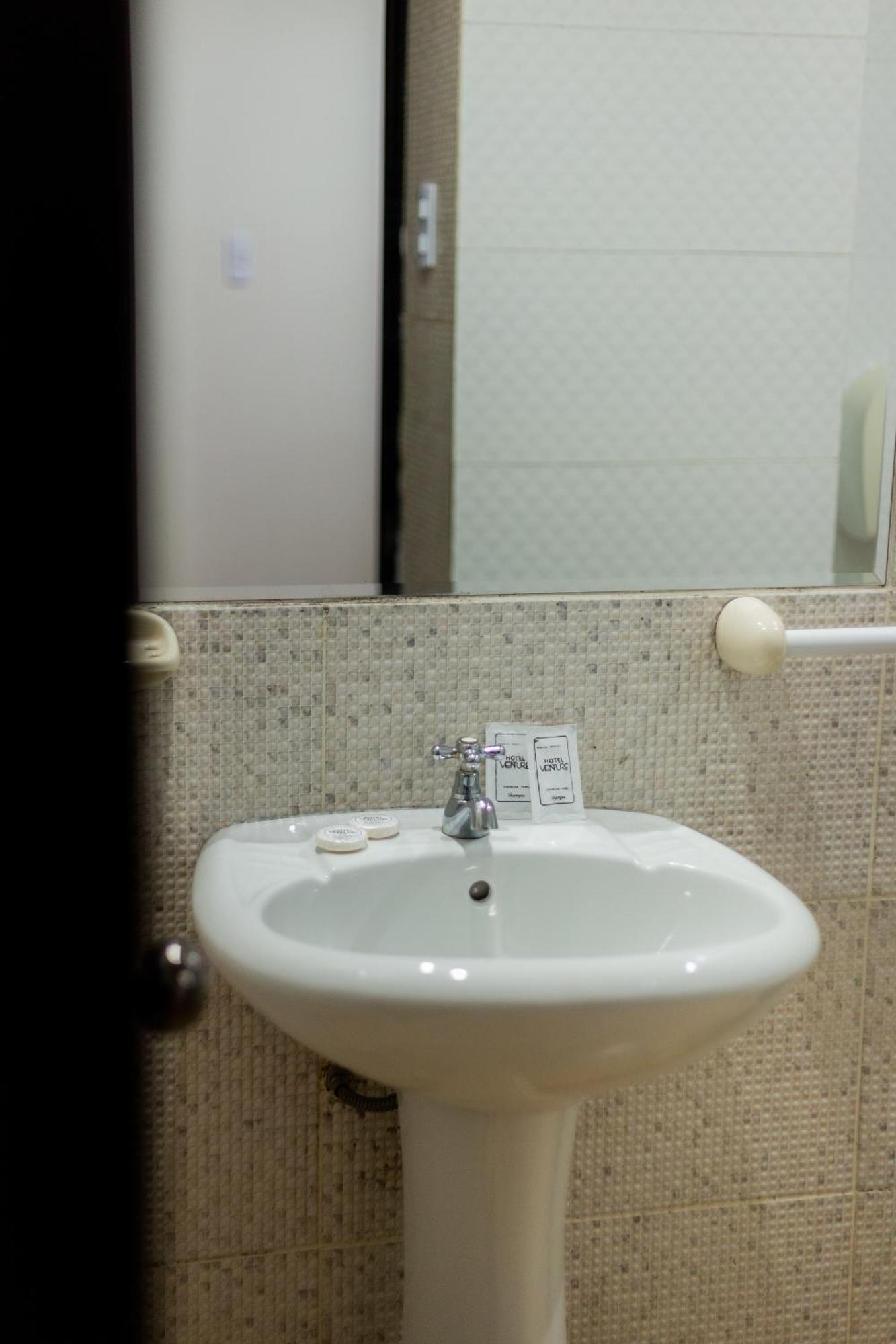 Hotel Venture 上钦查 外观 照片