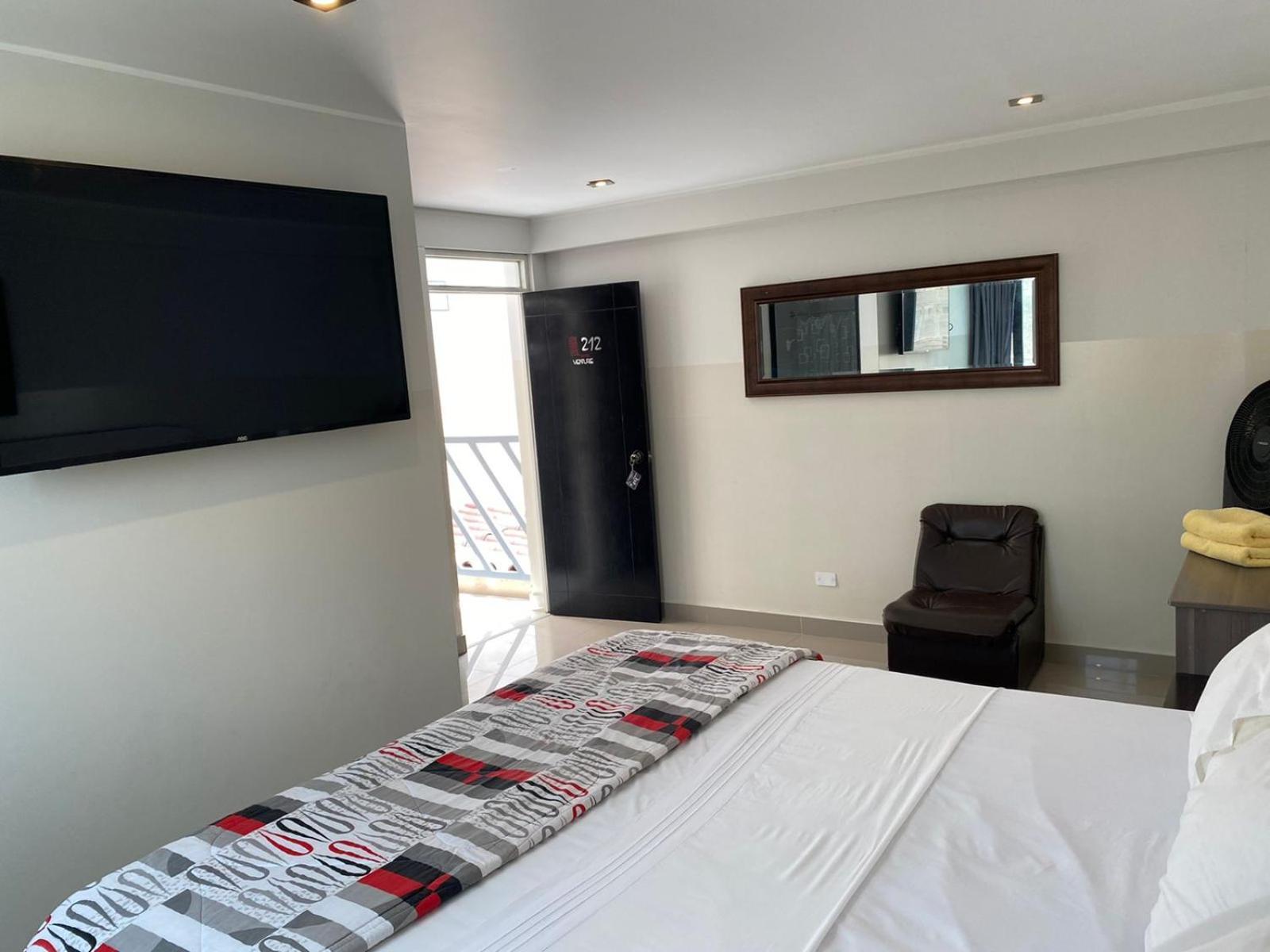 Hotel Venture 上钦查 外观 照片